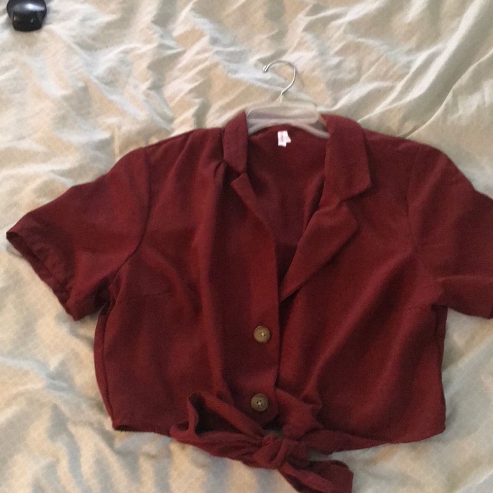 Red button crop top